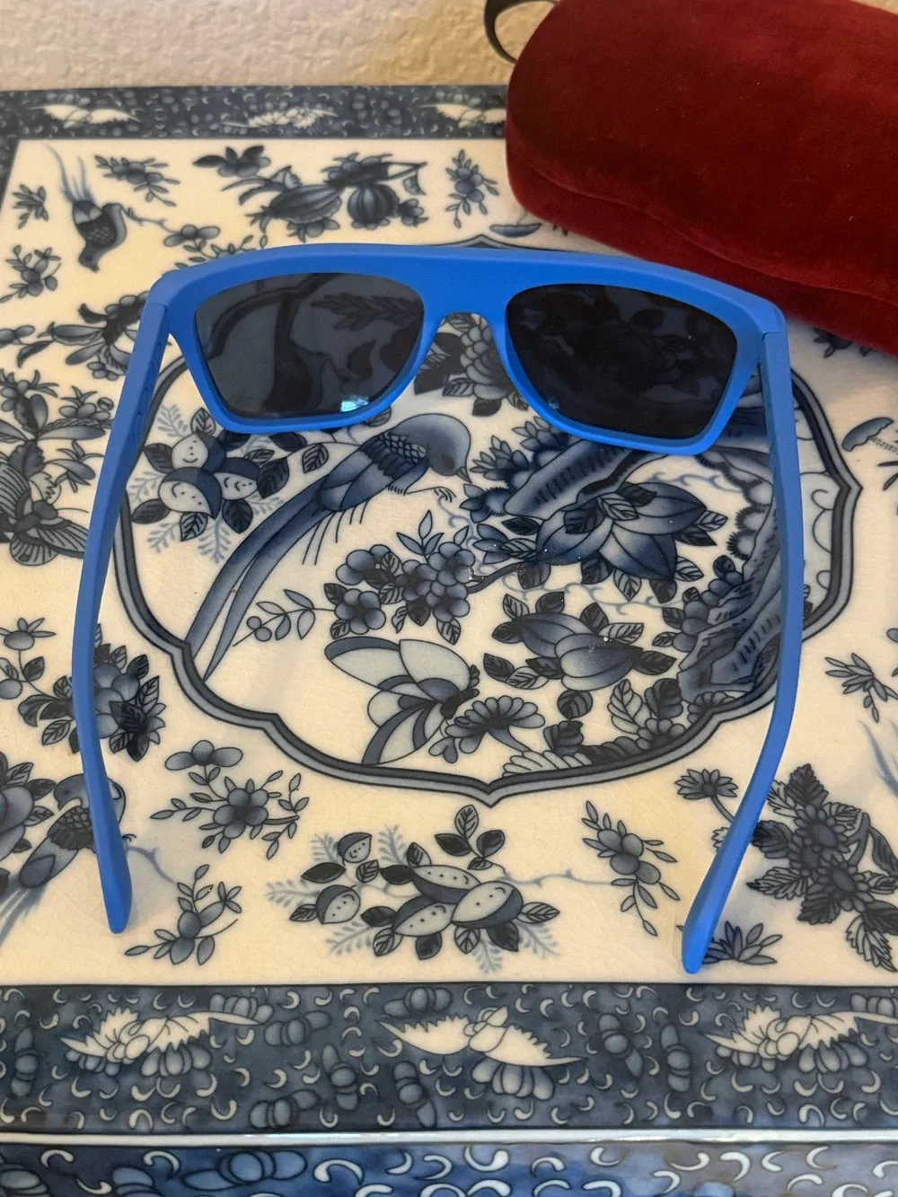 Gucci unisex sunglasses